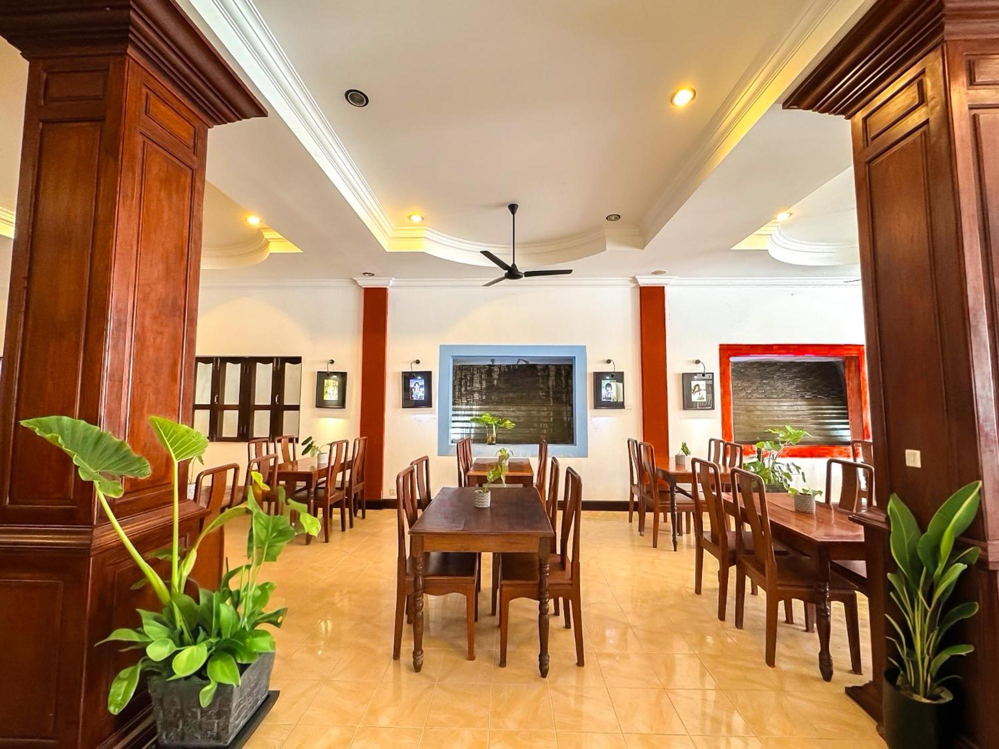 Vplus Hotel Siem Reap Exterior photo